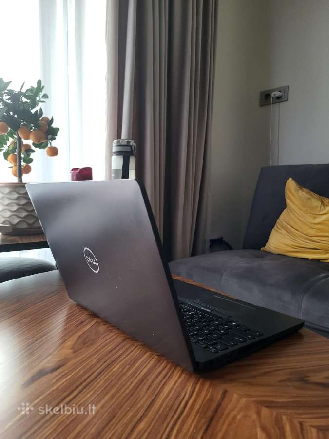 Dell Latitude 5500 (i5-8265u / 16gb / 256gb SSD)