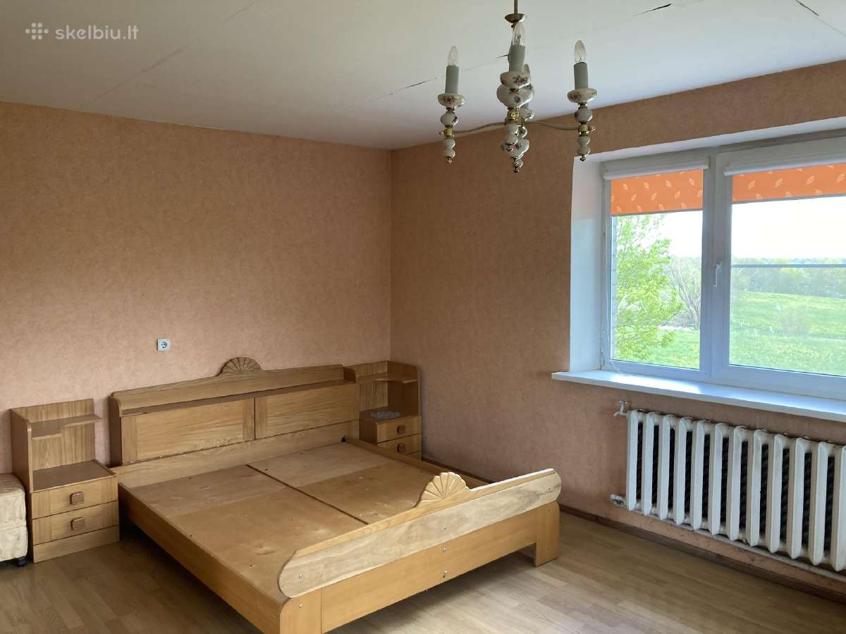 Trijų kambarių butas