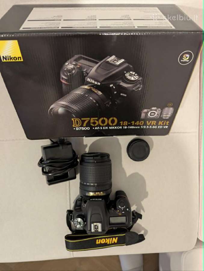 Nikon D7500 +objektyvas (praktiškai naujas)