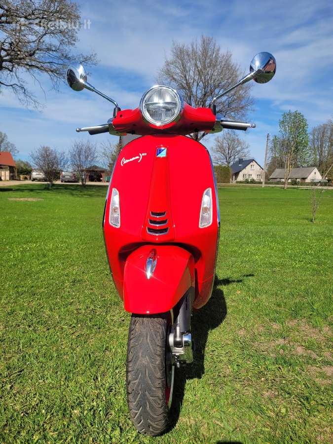 Nauja Vespa Primavera, pravažiuota tik 68 km.