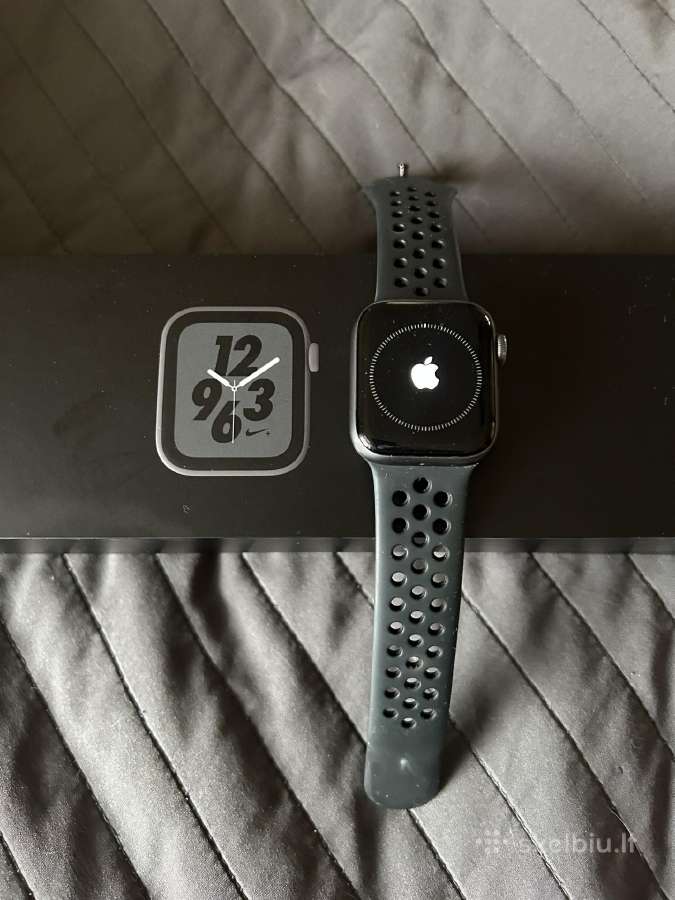 Apple watch series 4, nike+ black