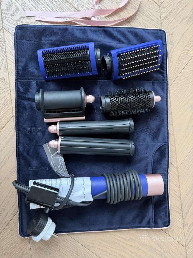 Dyson airwrap