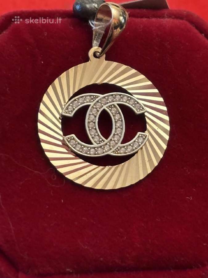Prabangus auksinis “chanel pakabukas