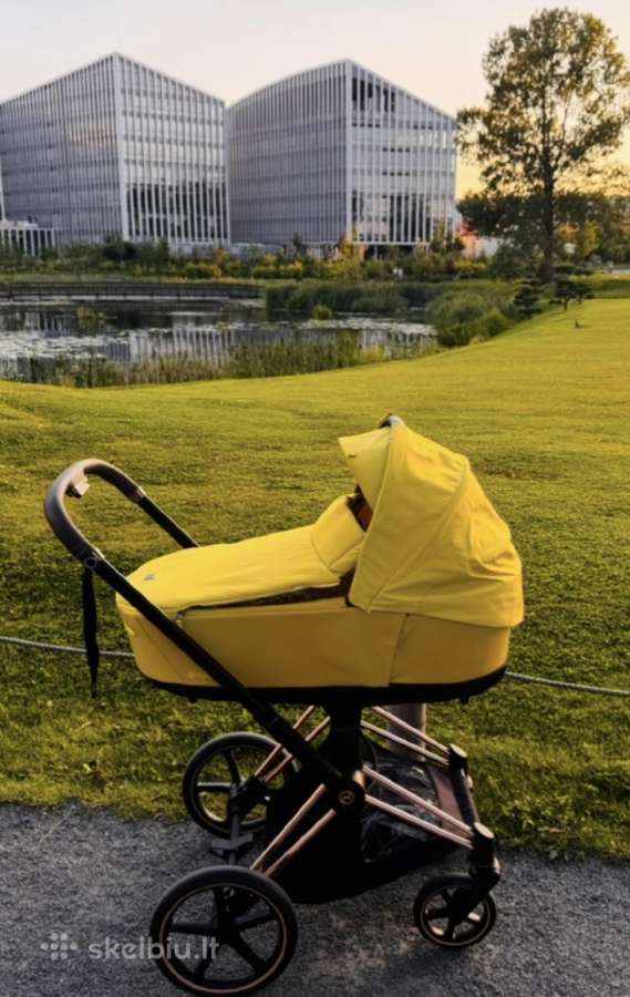 Cybex priam V4 vežimėlis