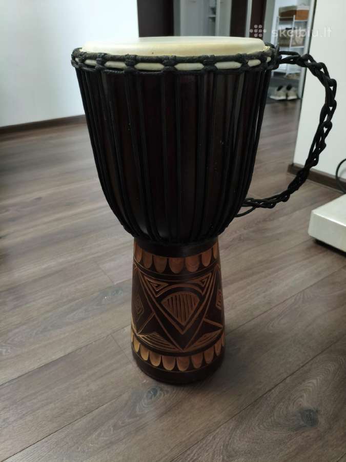 Afrikietiškas būgnas Djembe