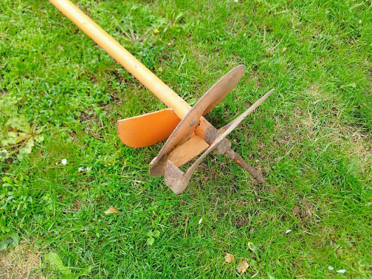Metalinis 25 cm grąžtas skirtas žemei gręžti - nuotraukos Nr. 2