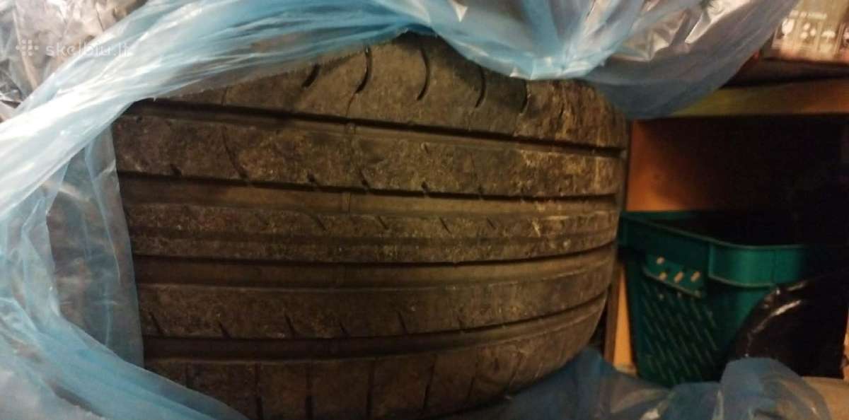 Parduodu 4 vasarinių padangų komplektą. 235/45 R18
