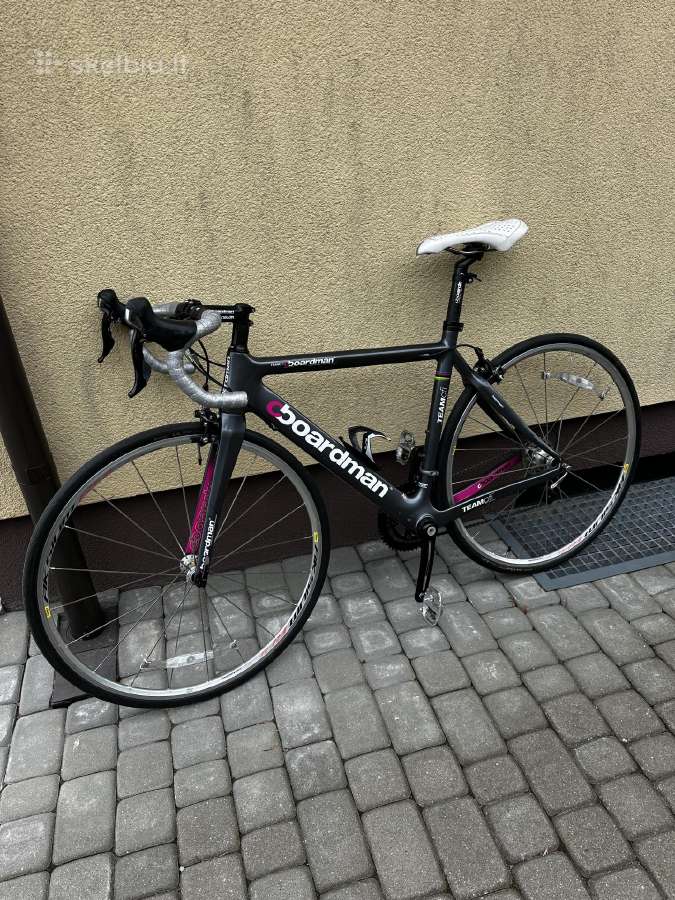 Boardman Team C7 Carbon“ plento dviratis.