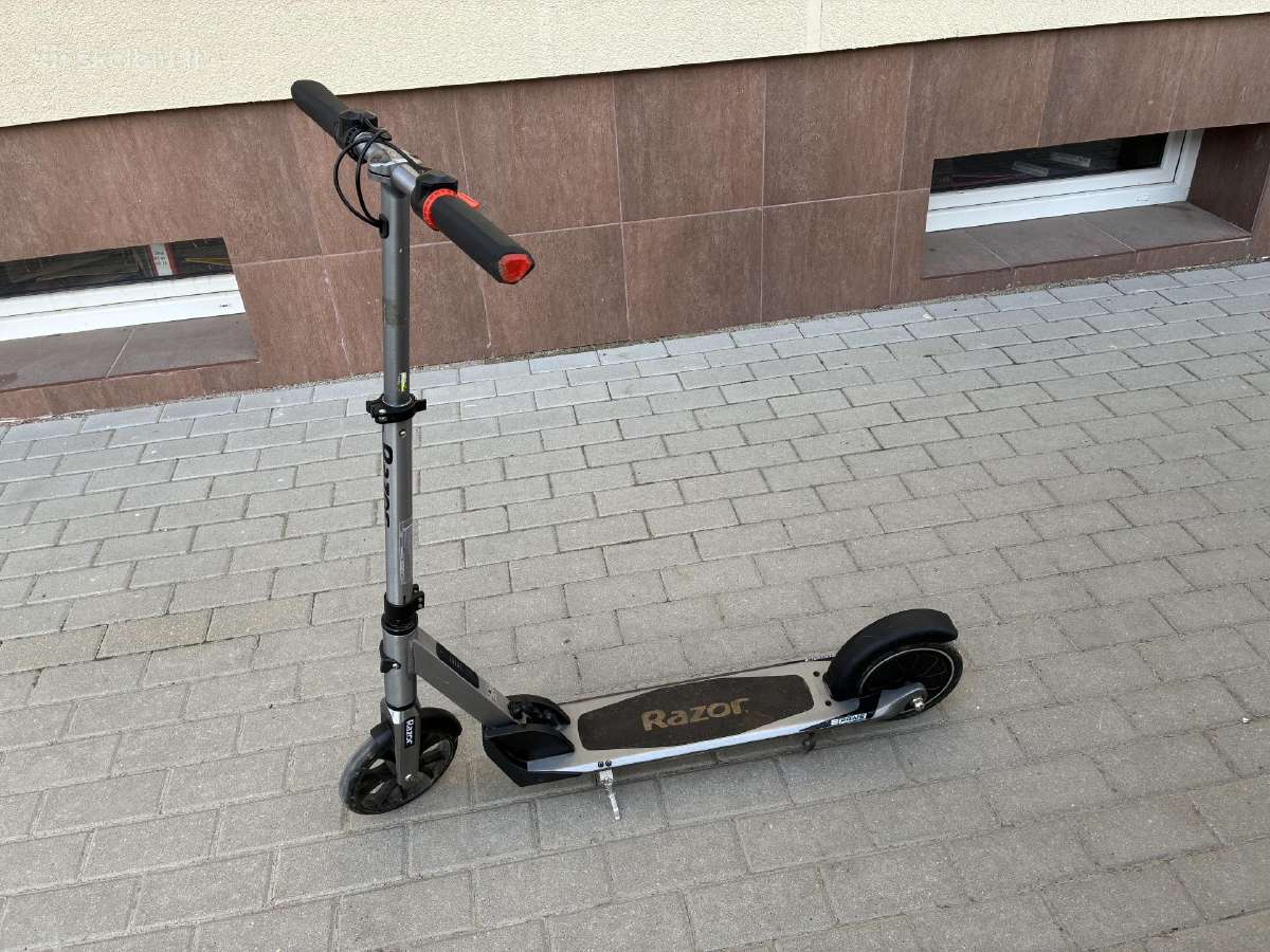 Elektrinis paspirtukas Razor