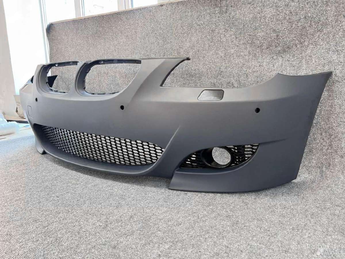 Parduodu visiskai nauja E60 M look buferi