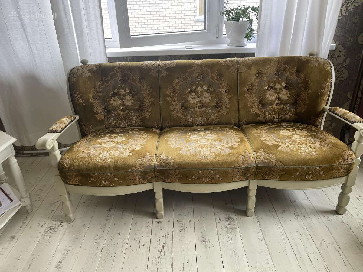 Trivietė sofa ir fotelis