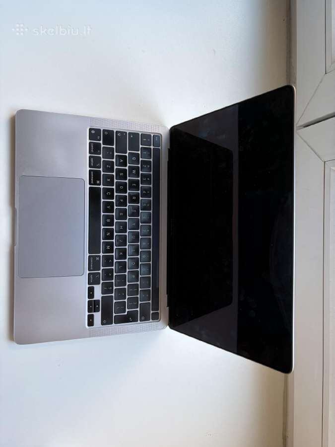 MacBook Pro (K033)