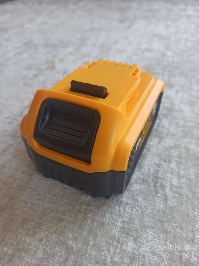 18v ir 54v Dewalt akumuliatorius - nuotraukos Nr. 3