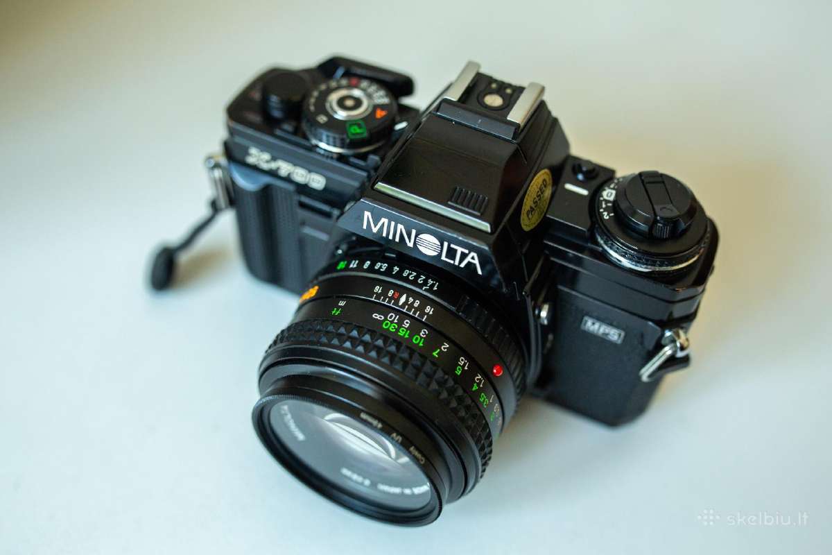 Minolta X 700