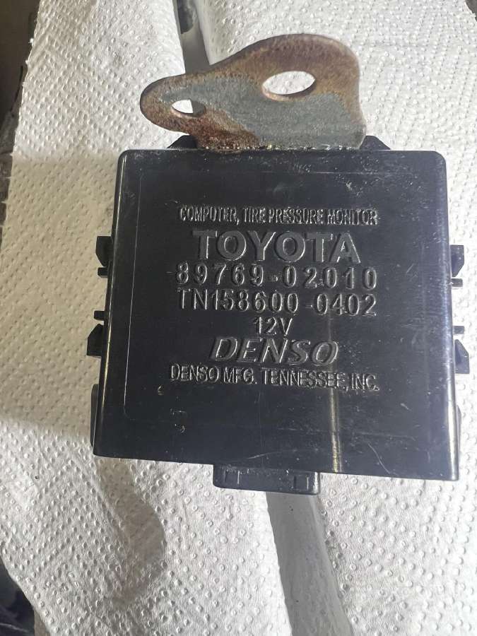 Toyota Corolla dalimis - nuotraukos Nr. 8