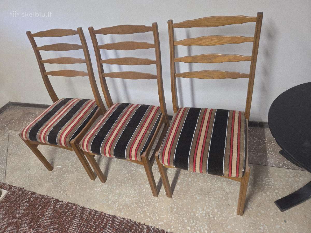 Kėdės su paminkštinimais