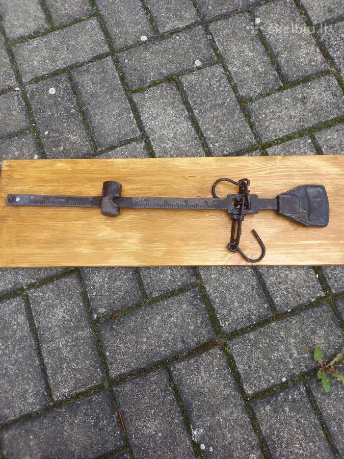 Antikvaras