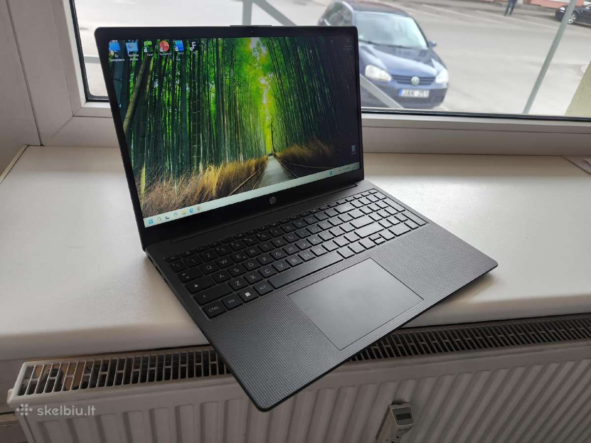 Hp Ryzen 3 7th/ddr5/15,6"ips/SSD nvme/garantija