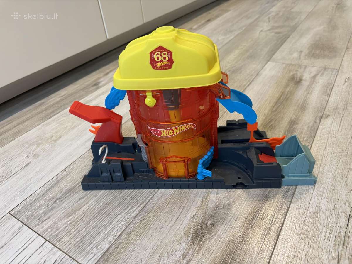Hot wheels žaislai