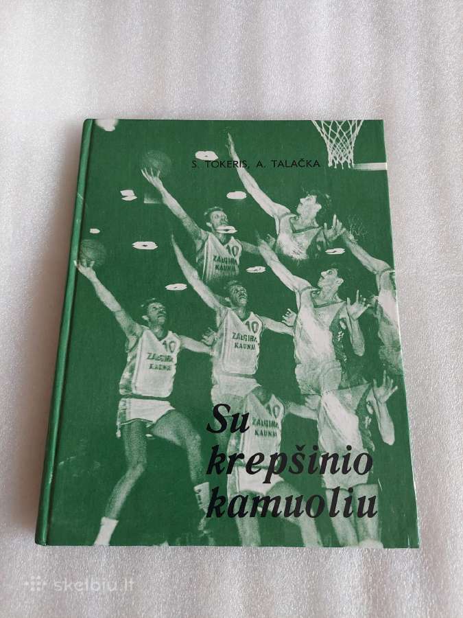 Su krepšinio kamuoliu