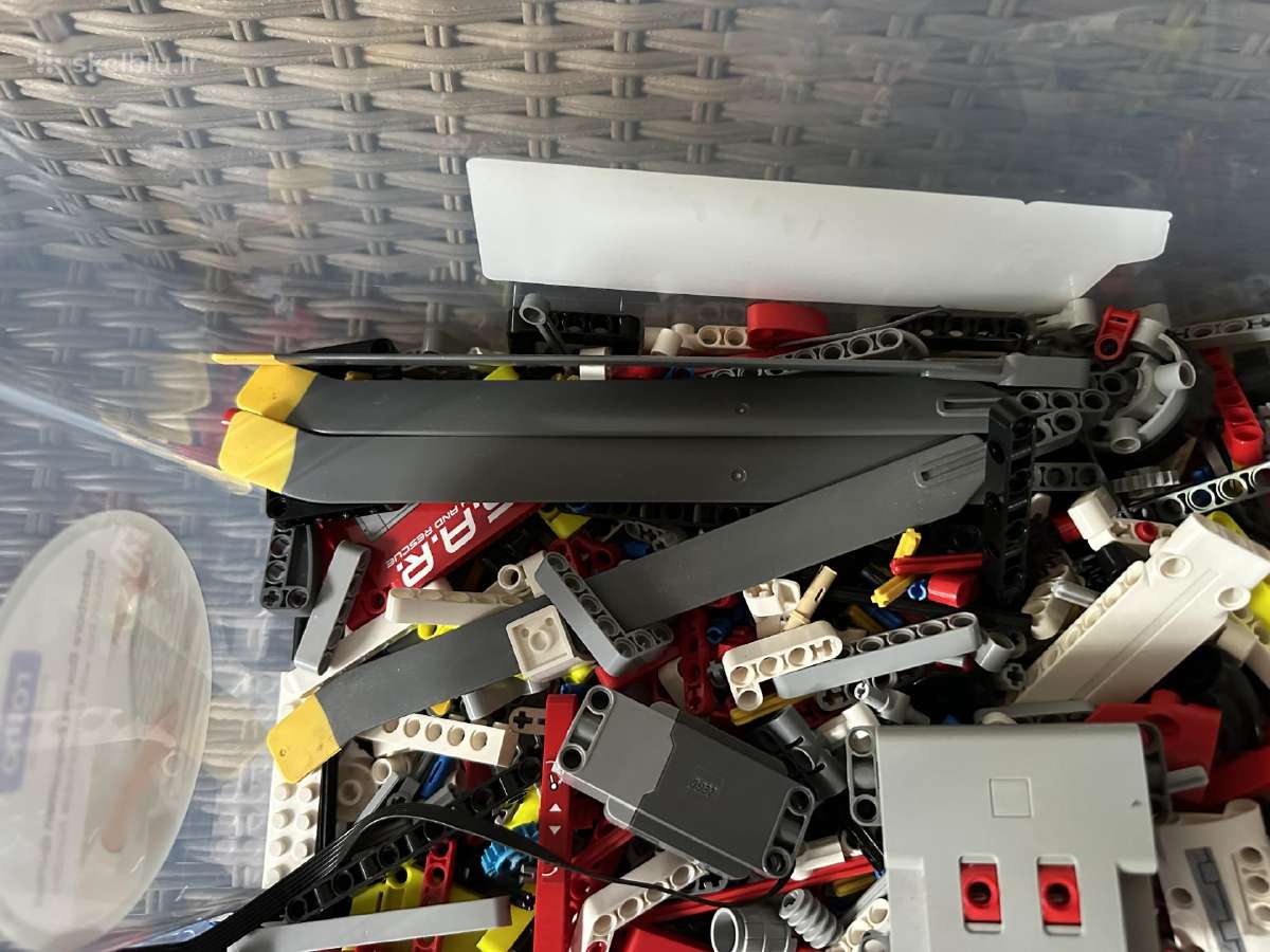 Lego technic 42145 - nuotraukos Nr. 4