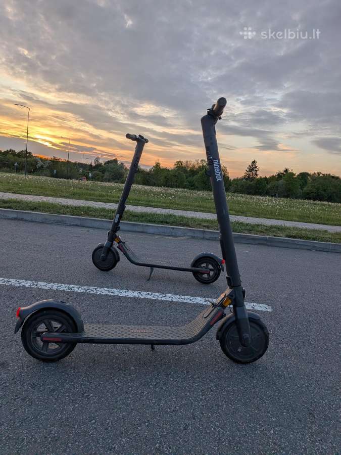 Parduodami du „Segway Ninebot“ paspirtukai