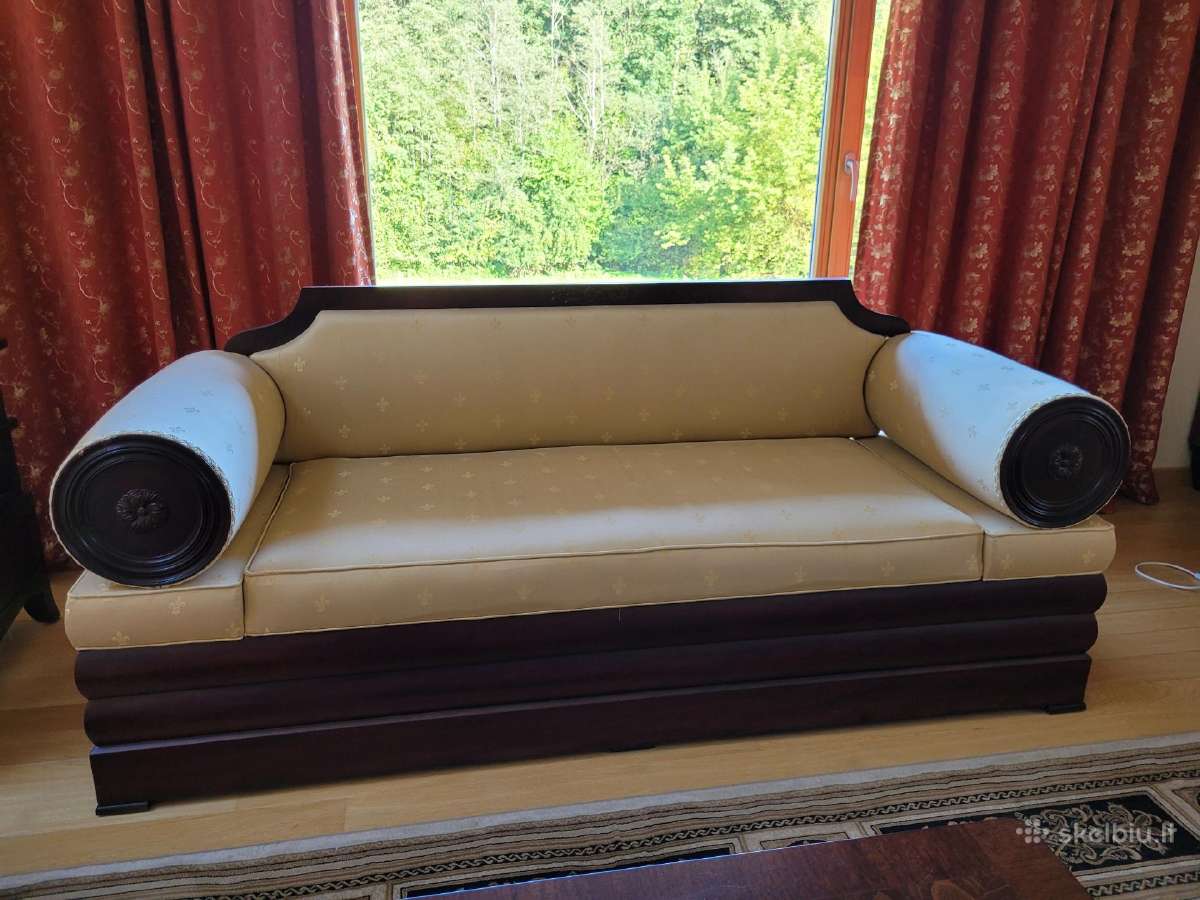 Sofa antikvarinė
