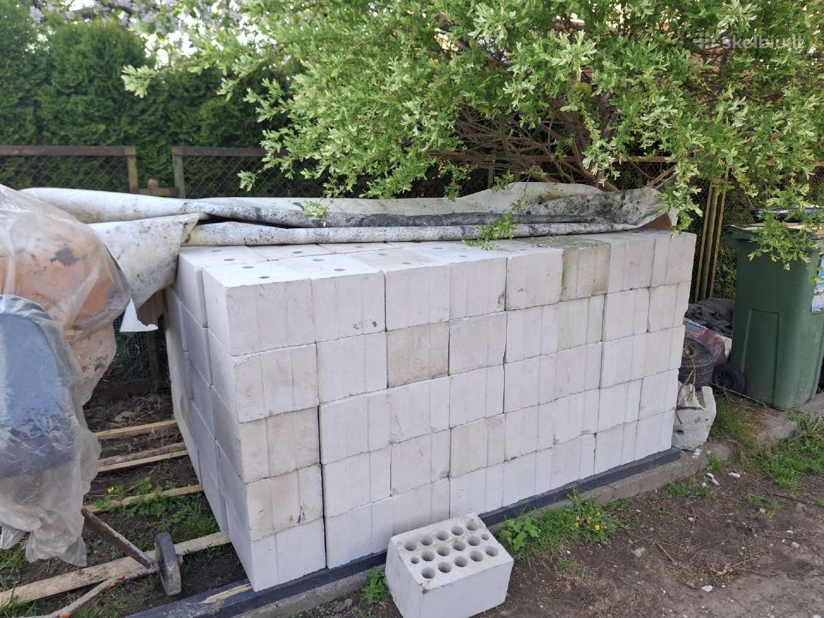 Arko 24 blokeliai