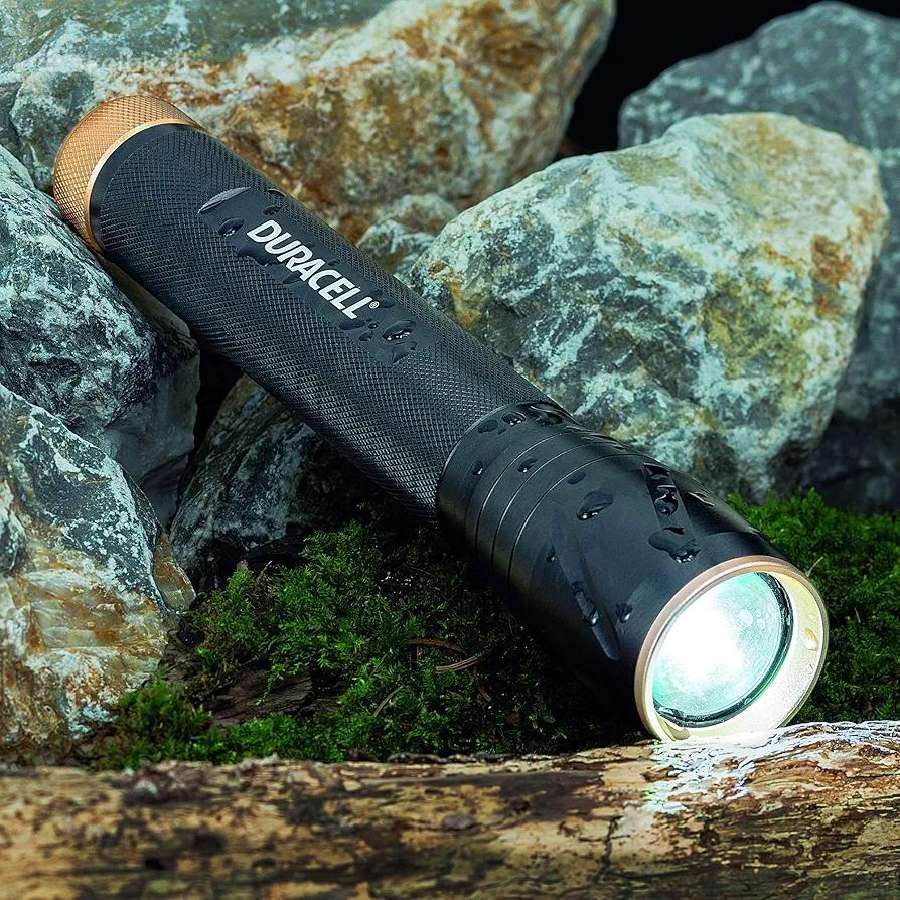 Už pusę kainos Galingas žibintuvėlis Duracell