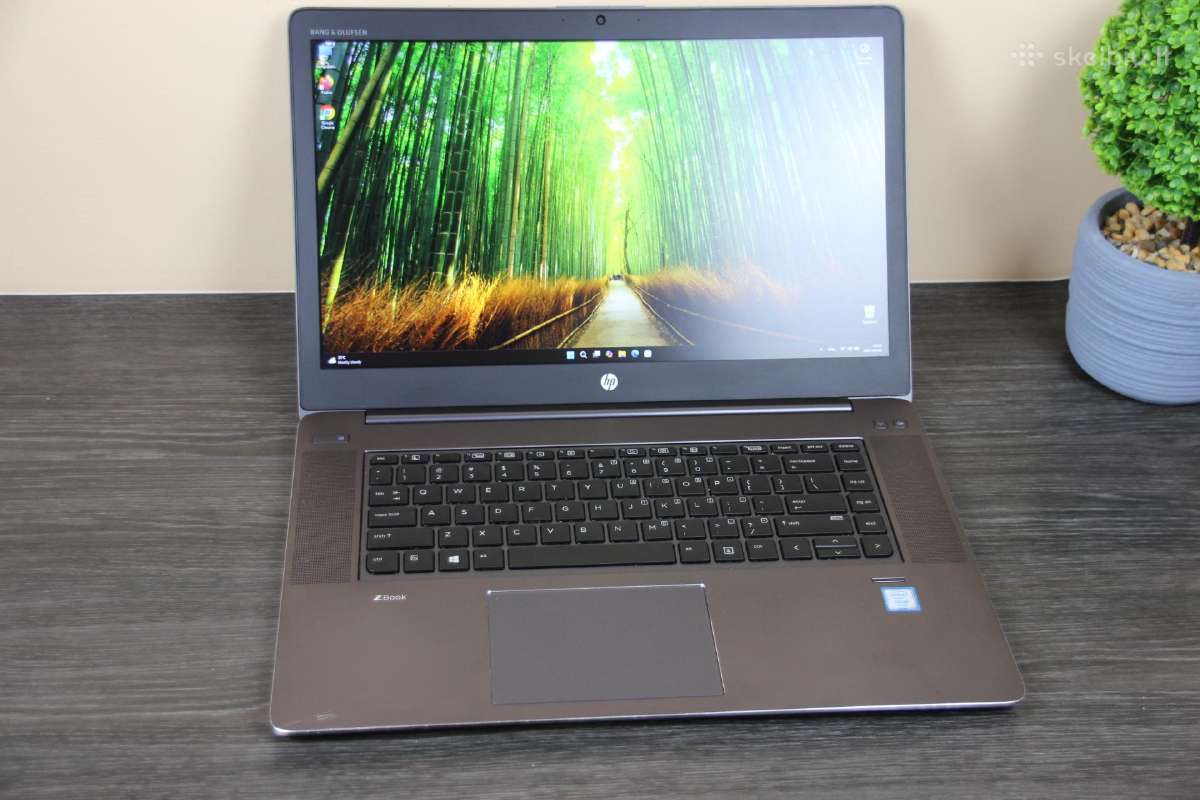 Hp Zbook Studio 32gb fhd ips 512gb SSD Intel Xeon