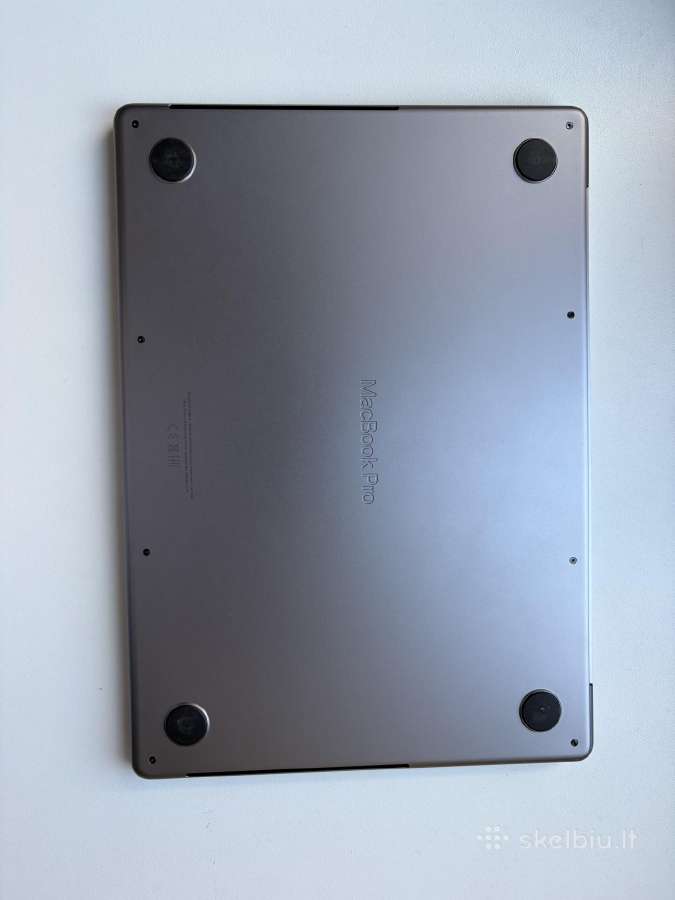 MacBook Pro (K026)