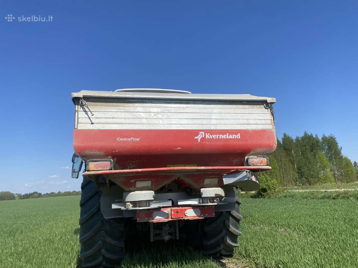 Parduodu trąšų barstomą kverneland