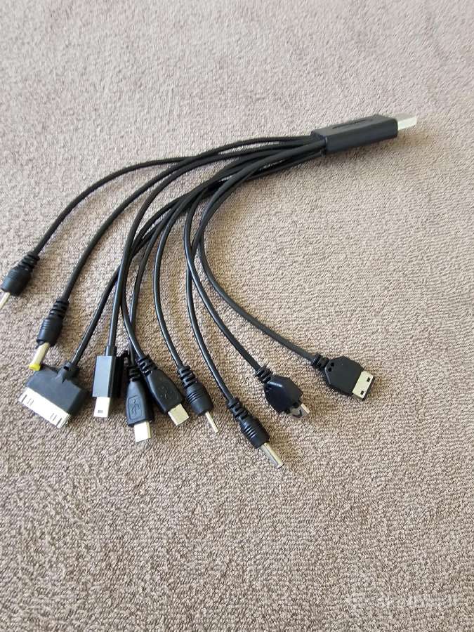 Usb ikroviklis su daug angalių.