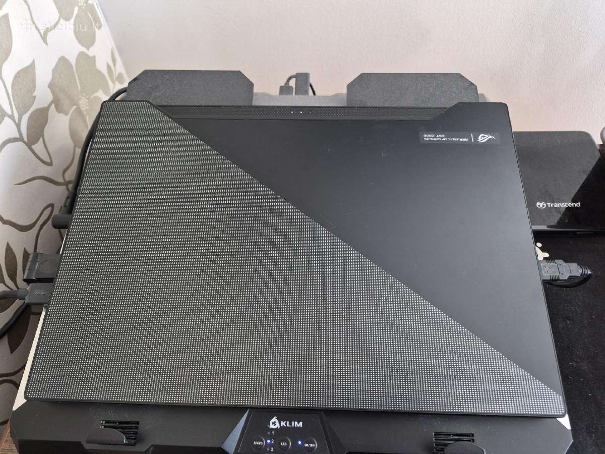 Asus Rog Zephyrus M15 - nuotraukos Nr. 5