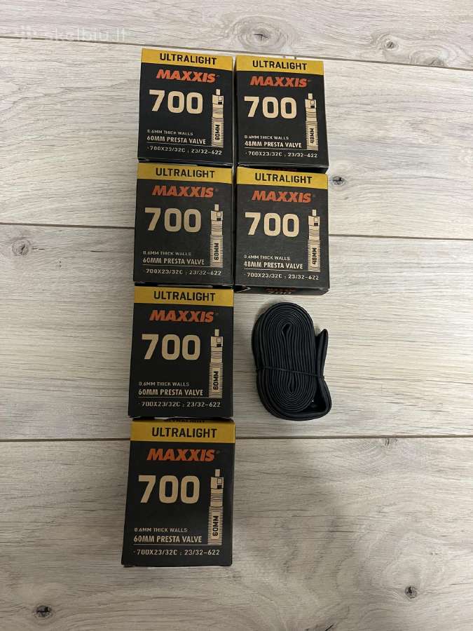 Maxxis Ultralight 23/32-622 kameros