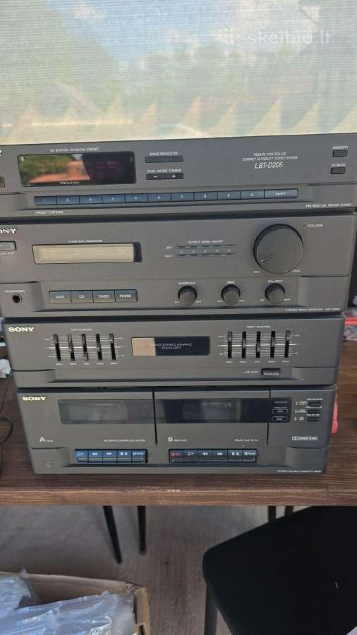 Sony centras su CD grotuvu kito gamintojo
