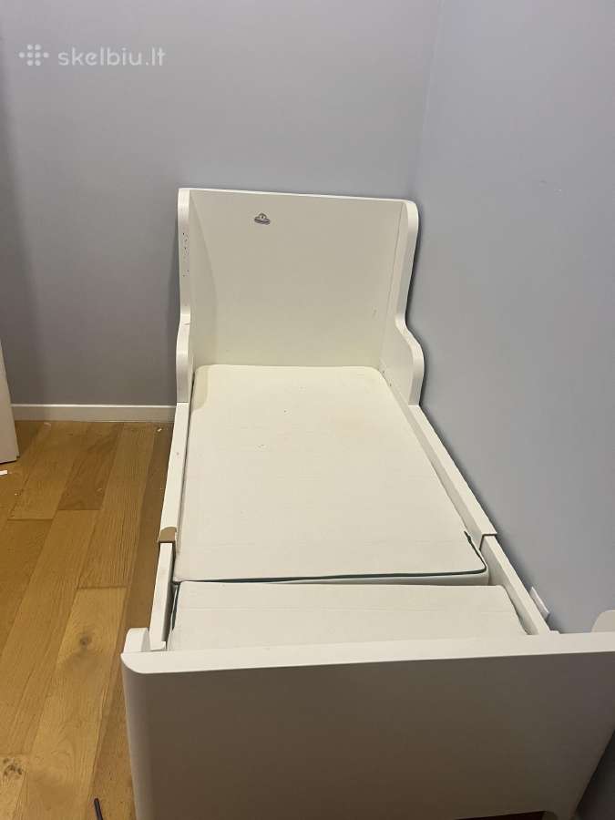 Lova su čiužiniu (Ikea, nedidelis kosmetinis defek