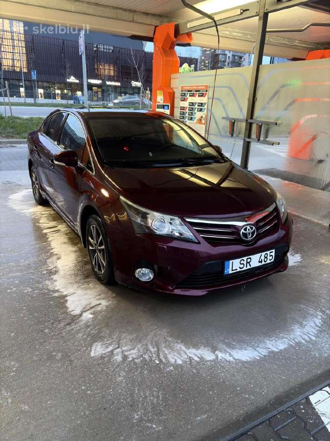 Parduodu Toyota Avensis