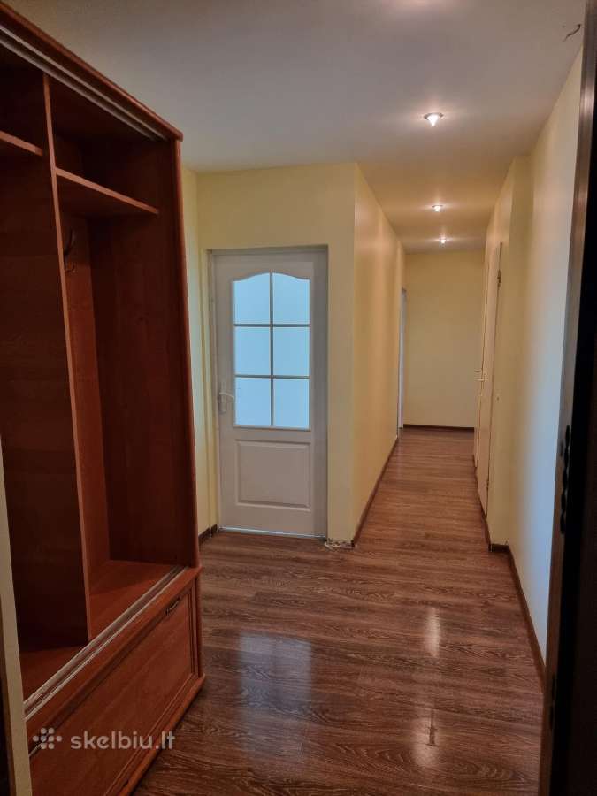 Išnuomojamas 3 kamb. butas Vidzgiryje, renovuotame