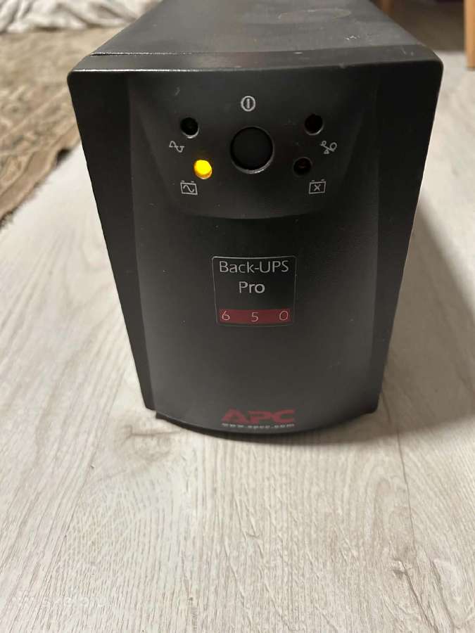 Parduodamas Apc Back-ups Pro 650 Ups