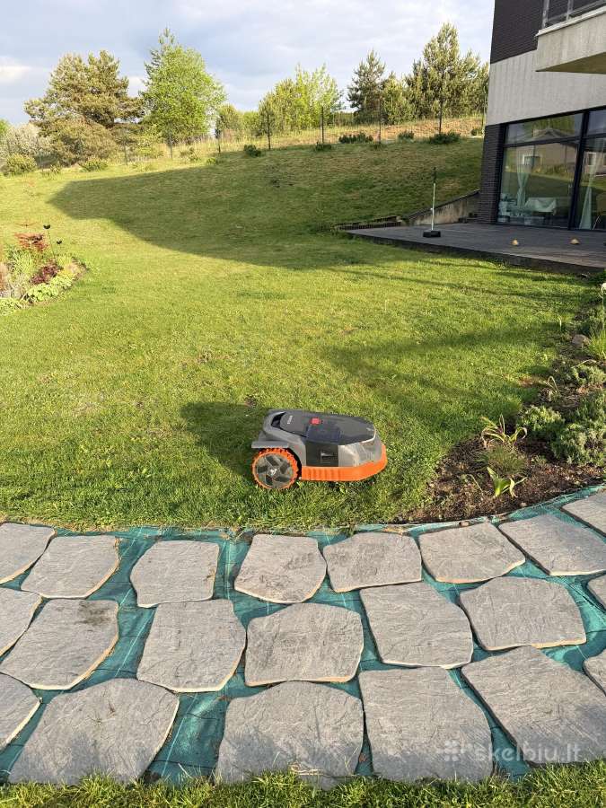 Vejos robotas Segway Navimov X315e