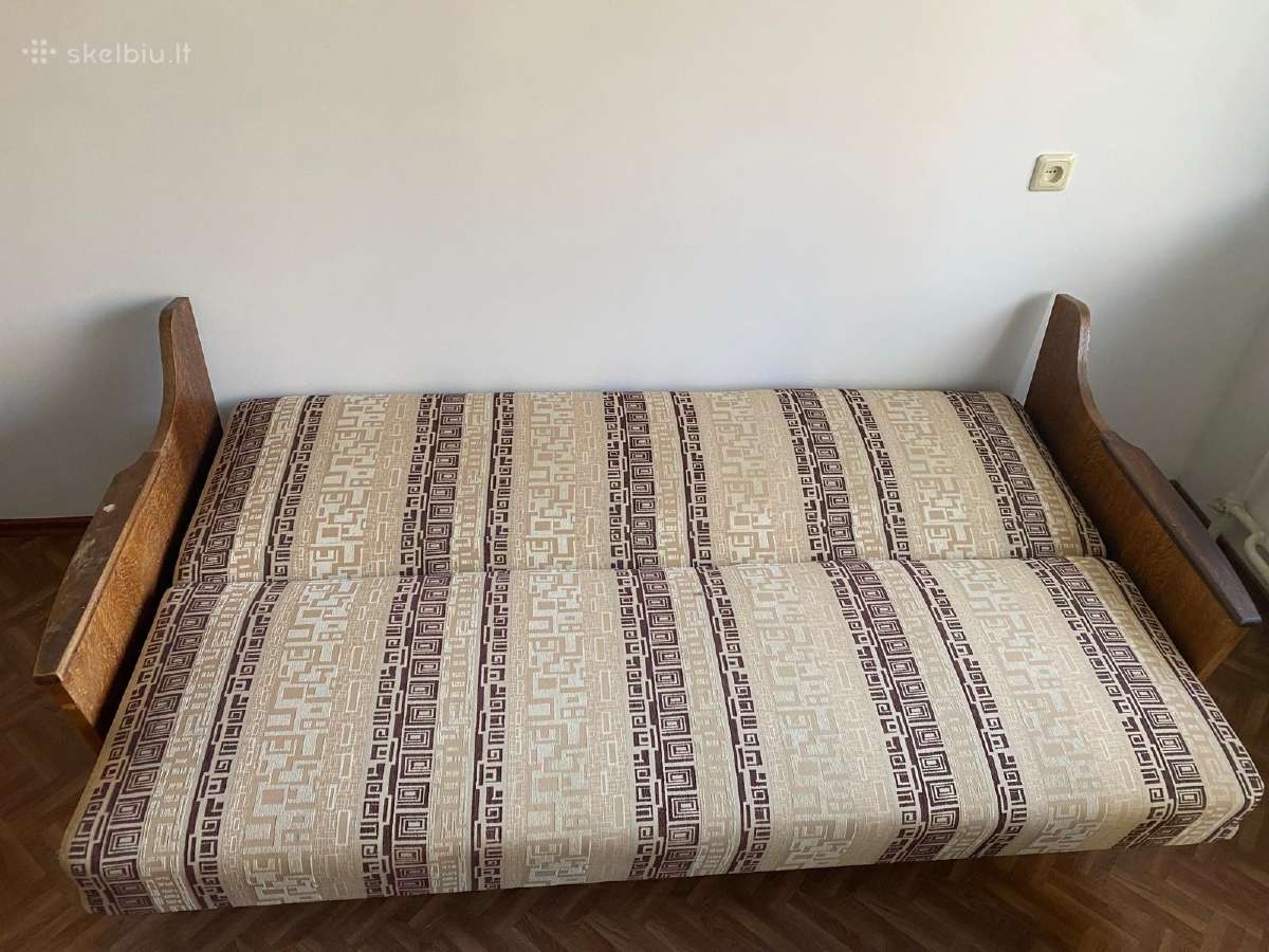 Sovietinių naujai pertrauktų baldų komplektas - nuotraukos Nr. 4