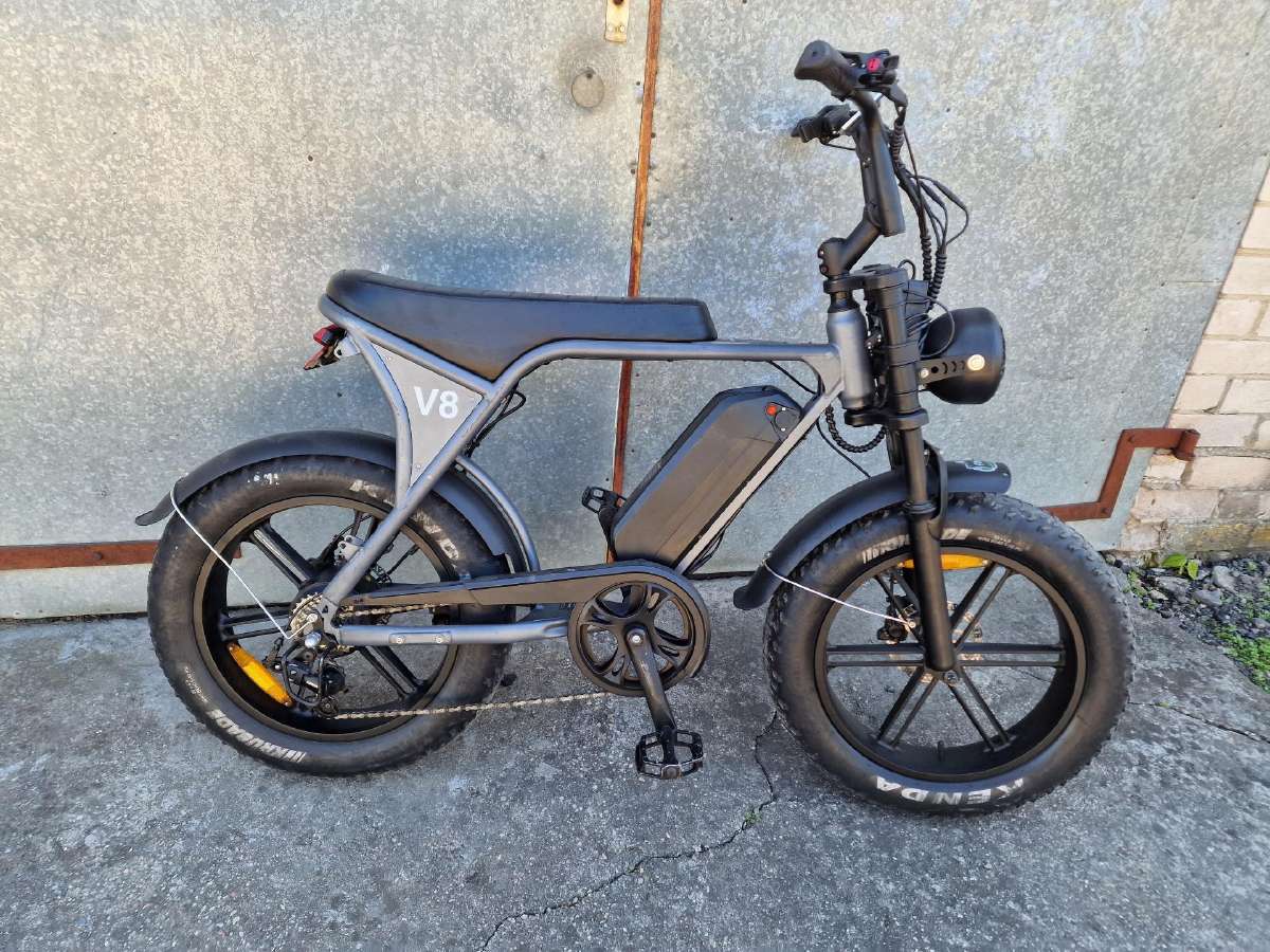V8 elektrinis dviratis