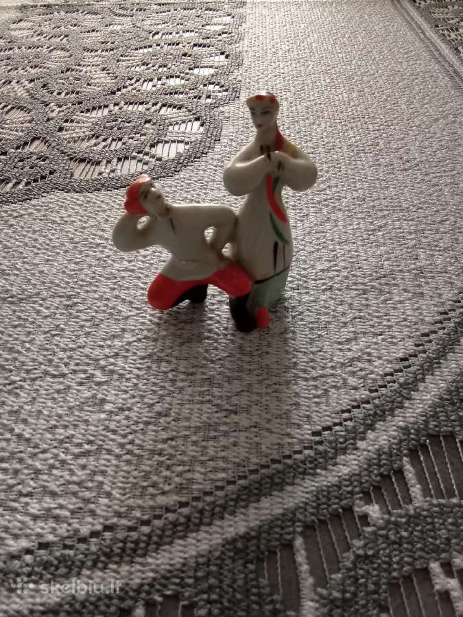 Porceleninė satulėlė ukrainiečių pora, šokėjai - nuotraukos Nr. 2