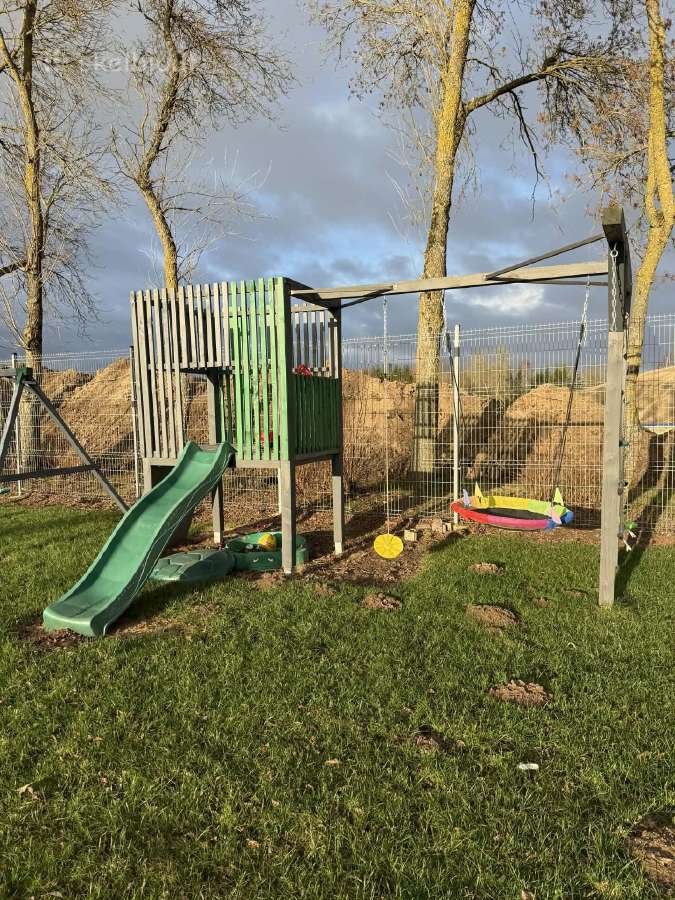 Parduodamas vaikų aikštelės komplektas