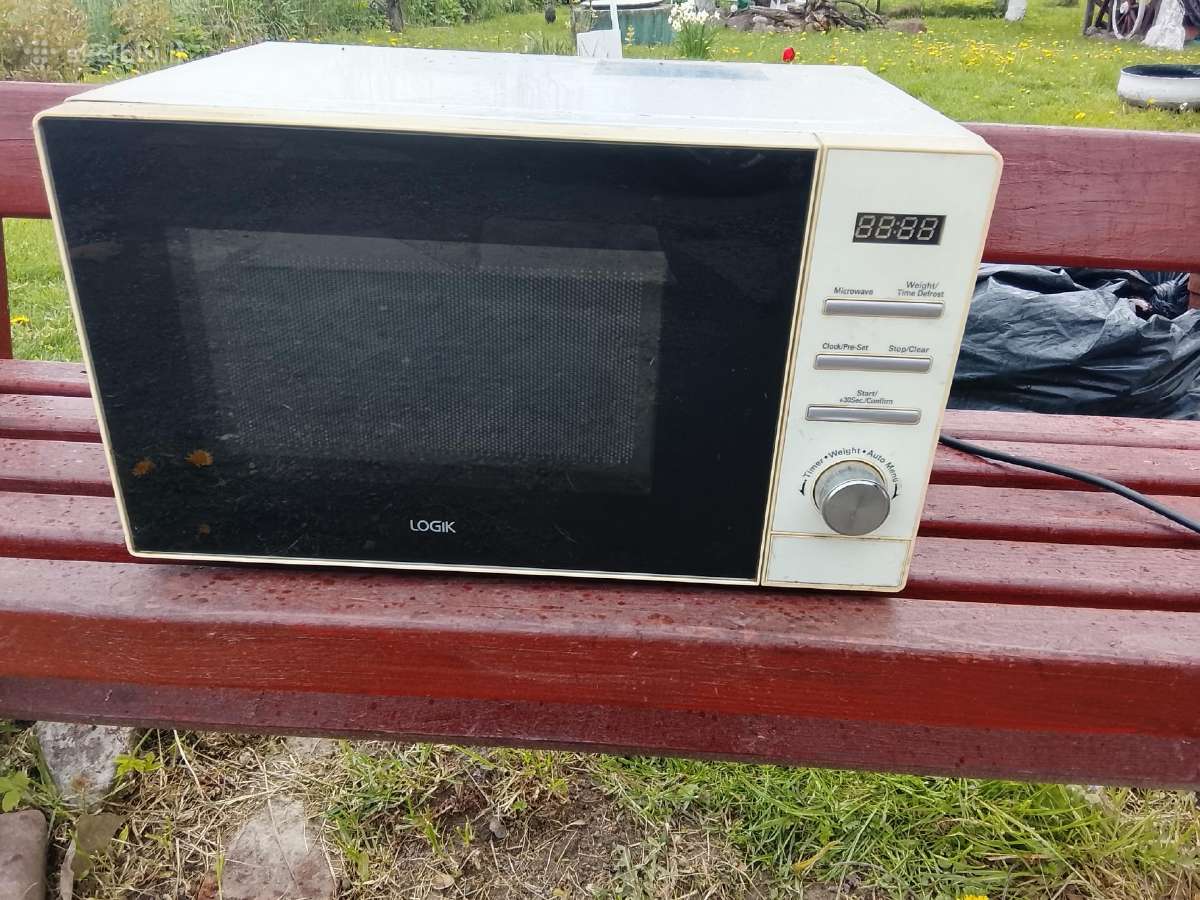 Veikia, viduj šone parudije