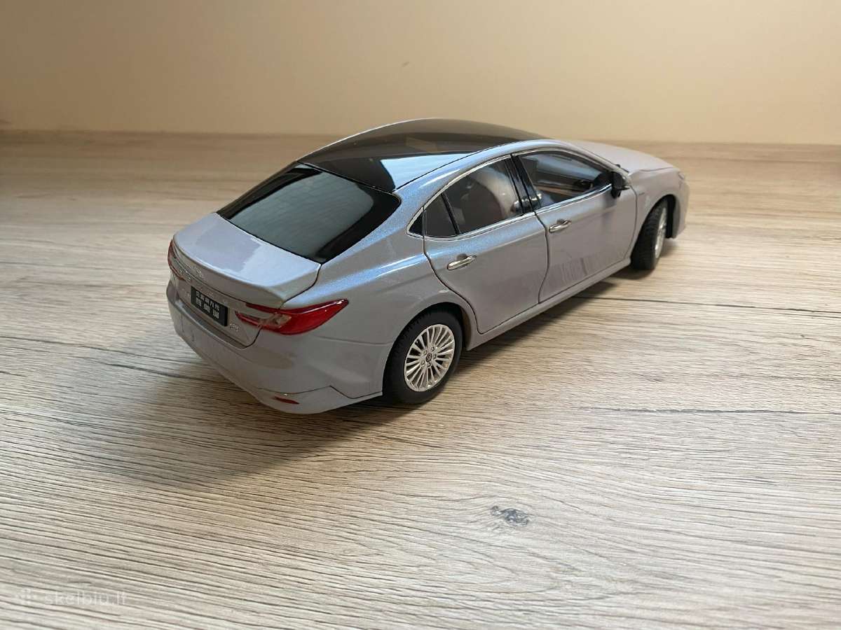 1:18 Toyota Camry - nuotraukos Nr. 2