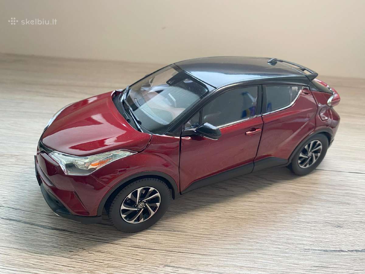 1:18 Toyota Izoa (Toyota Ch-r)