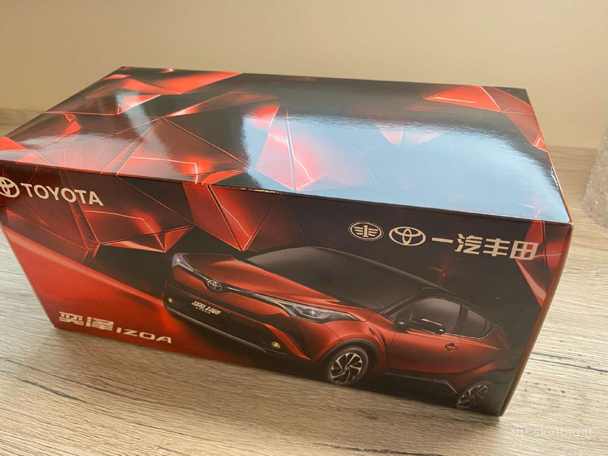 1:18 Toyota Izoa (Toyota Ch-r) - nuotraukos Nr. 8