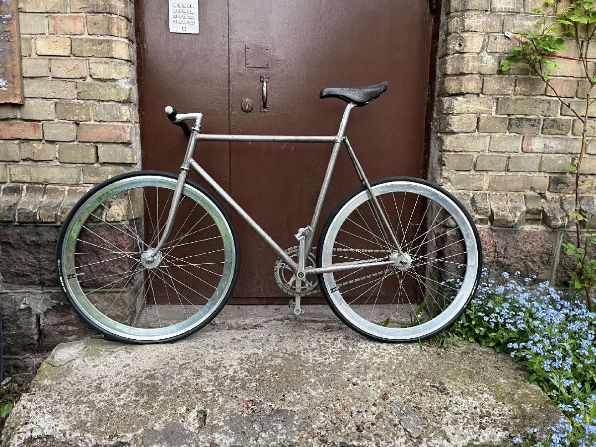 Fixed gear dviratis
